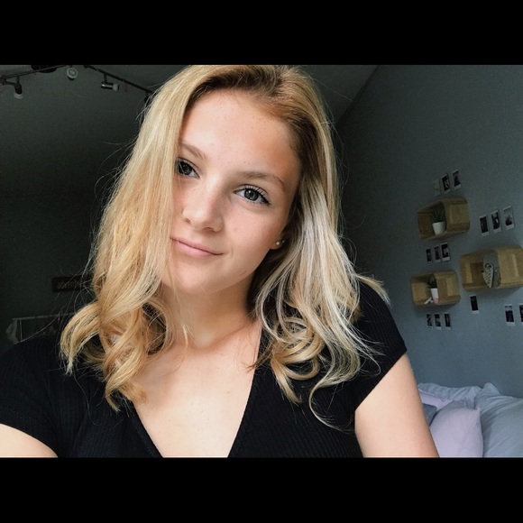 Meet your Posher, Trista - Picture 1 of 1